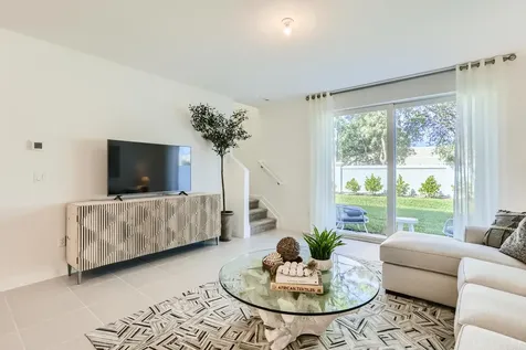 820 Se Grovebush Lane Port Saint Lucie FL 34984