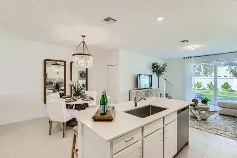 820 Se Grovebush Lane Port Saint Lucie FL 34984