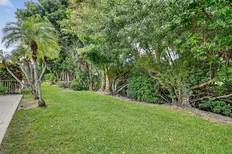 9333 Heathridge Drive West Palm Beach FL 33411