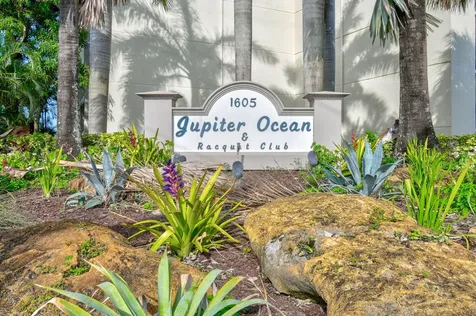 1605 S Us Highway 1 Jupiter FL 33477
