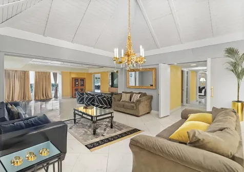 5104 White Oak Lane Tamarac FL 33319