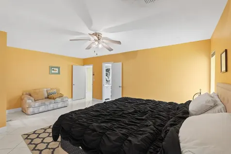 5104 White Oak Lane Tamarac FL 33319