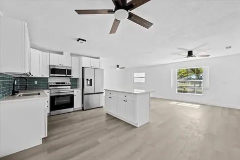 905 Se 10th Street Stuart FL 34994