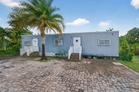 9720 87th Place Boynton Beach FL 33472