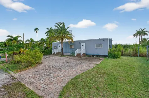 9720 87th Place Boynton Beach FL 33472