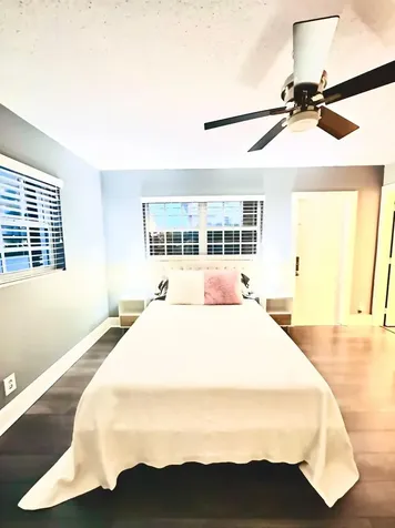 2424 NE 9th Street Fort Lauderdale FL 33304