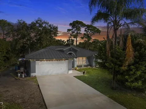 7008 Pacific Avenue Fort Pierce FL 34951