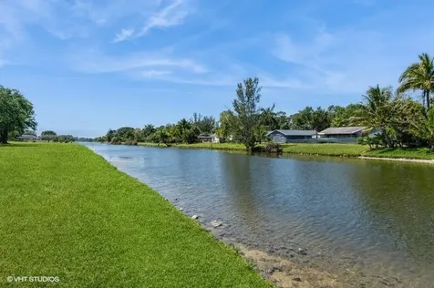 148 Village Walk Drive Royal Palm Beach FL 33411