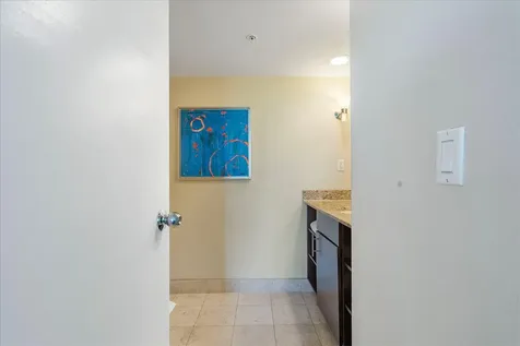 2670 E Sunrise Boulevard Fort Lauderdale FL 33304