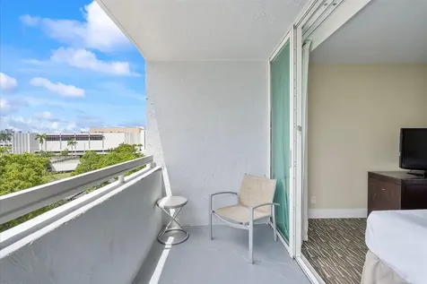2670 E Sunrise Boulevard Fort Lauderdale FL 33304