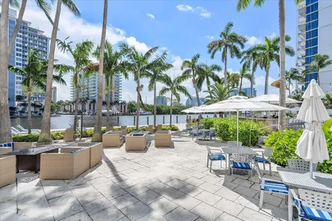 2670 E Sunrise Boulevard Fort Lauderdale FL 33304