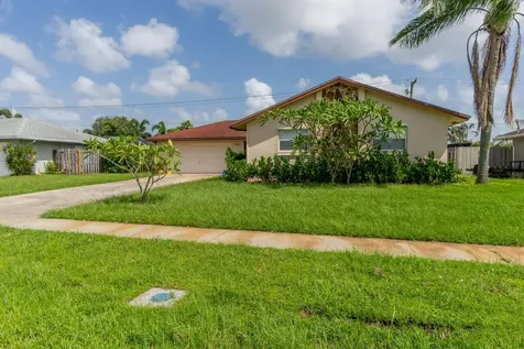 1361 Wyndcliff Drive Wellington FL 33414