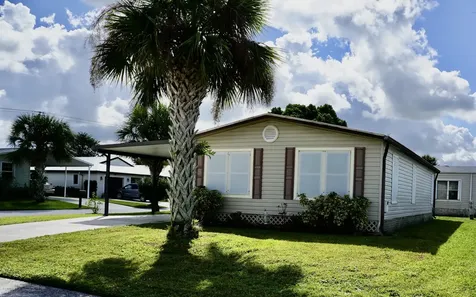 13949 Adelfa Avenue Fort Pierce FL 34951