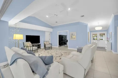 8216 Se Governors Way Hobe Sound FL 33455