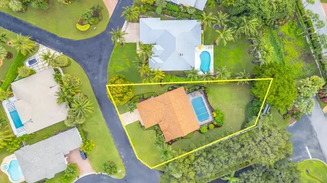 8216 Se Governors Way Hobe Sound FL 33455