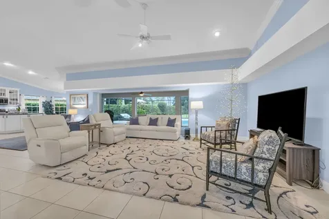 8216 Se Governors Way Hobe Sound FL 33455