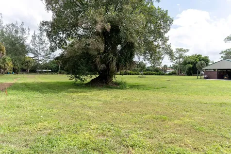 Loxahatchee Groves FL 33470