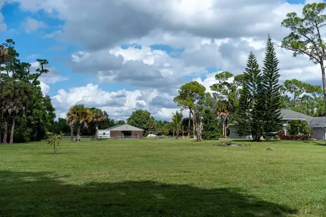Loxahatchee Groves FL 33470