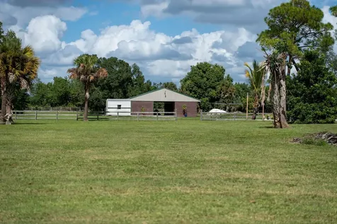 Loxahatchee Groves FL 33470