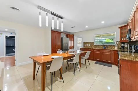 2128 Dock Street West Palm Beach FL 33401