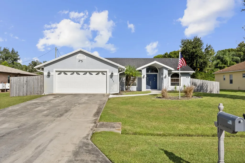 471 Se Ron Rico Terrace Port Saint Lucie FL 34983