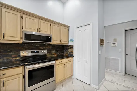 471 Se Ron Rico Terrace Port Saint Lucie FL 34983