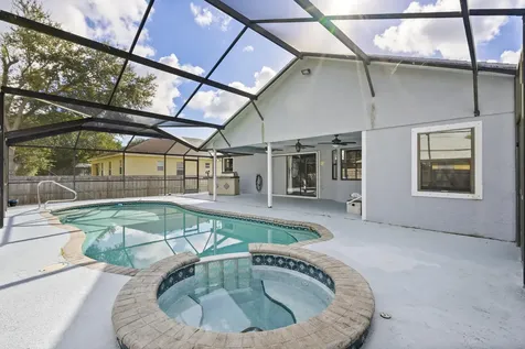 471 Se Ron Rico Terrace Port Saint Lucie FL 34983