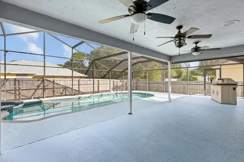 471 Se Ron Rico Terrace Port Saint Lucie FL 34983