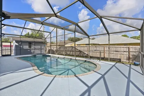 471 Se Ron Rico Terrace Port Saint Lucie FL 34983