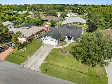 471 Se Ron Rico Terrace Port Saint Lucie FL 34983