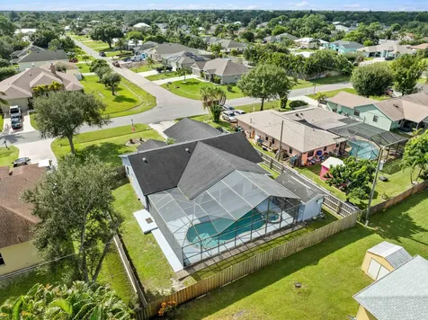471 Se Ron Rico Terrace Port Saint Lucie FL 34983