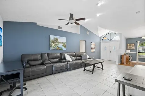 471 Se Ron Rico Terrace Port Saint Lucie FL 34983