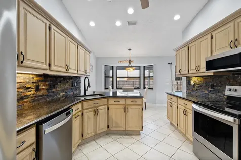 471 Se Ron Rico Terrace Port Saint Lucie FL 34983