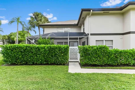 38 Essex Court Royal Palm Beach FL 33411