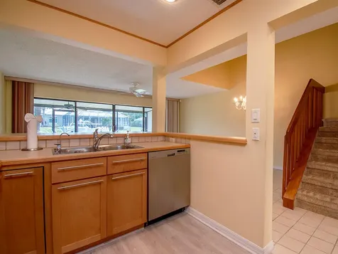 1102 Se Mitchell Avenue Port Saint Lucie FL 34952