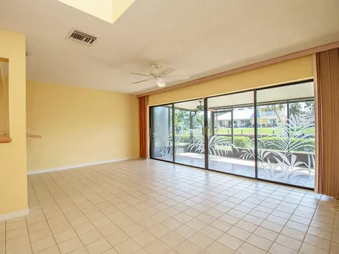 1102 Se Mitchell Avenue Port Saint Lucie FL 34952