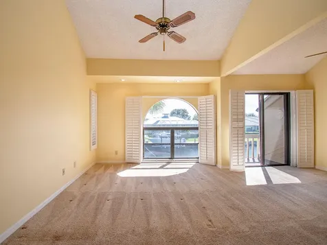 1102 Se Mitchell Avenue Port Saint Lucie FL 34952