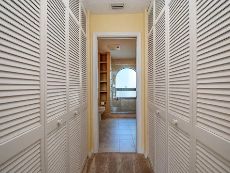 1102 Se Mitchell Avenue Port Saint Lucie FL 34952
