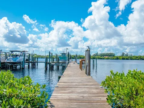1102 Se Mitchell Avenue Port Saint Lucie FL 34952
