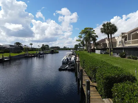 1102 Se Mitchell Avenue Port Saint Lucie FL 34952