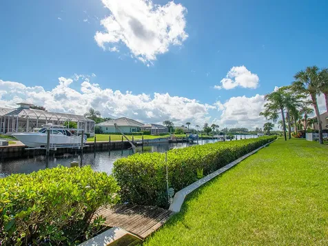1102 Se Mitchell Avenue Port Saint Lucie FL 34952