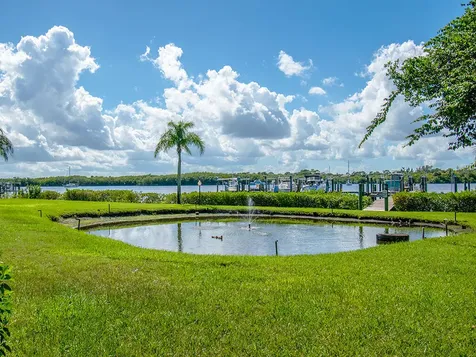 1102 Se Mitchell Avenue Port Saint Lucie FL 34952