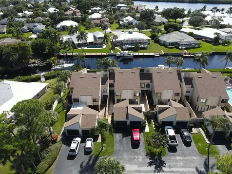 1102 Se Mitchell Avenue Port Saint Lucie FL 34952