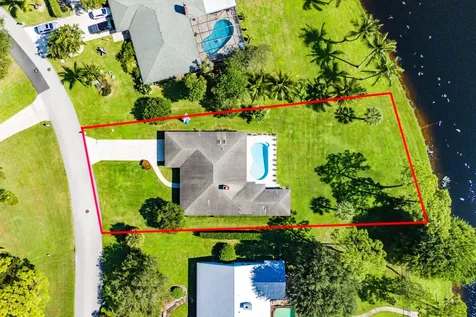 6048 Woodlake Road Jupiter FL 33458