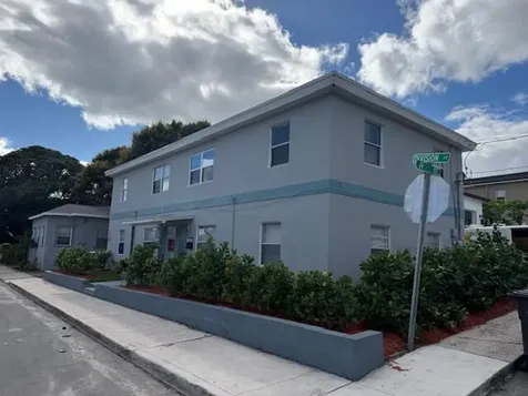 1913 Division Avenue West Palm Beach FL 33407