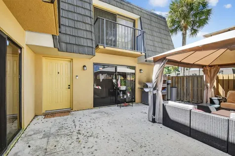 2409 24th Way West Palm Beach FL 33407