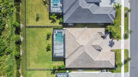 9323 Sw Pinnacle Place Port Saint Lucie FL 34987