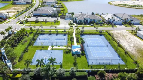 9323 Sw Pinnacle Place Port Saint Lucie FL 34987