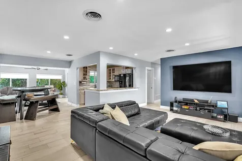 3098 Ne 5th Avenue Boca Raton FL 33431