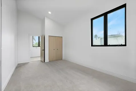 1 S 18th Avenue Lake Worth Beach FL 33460